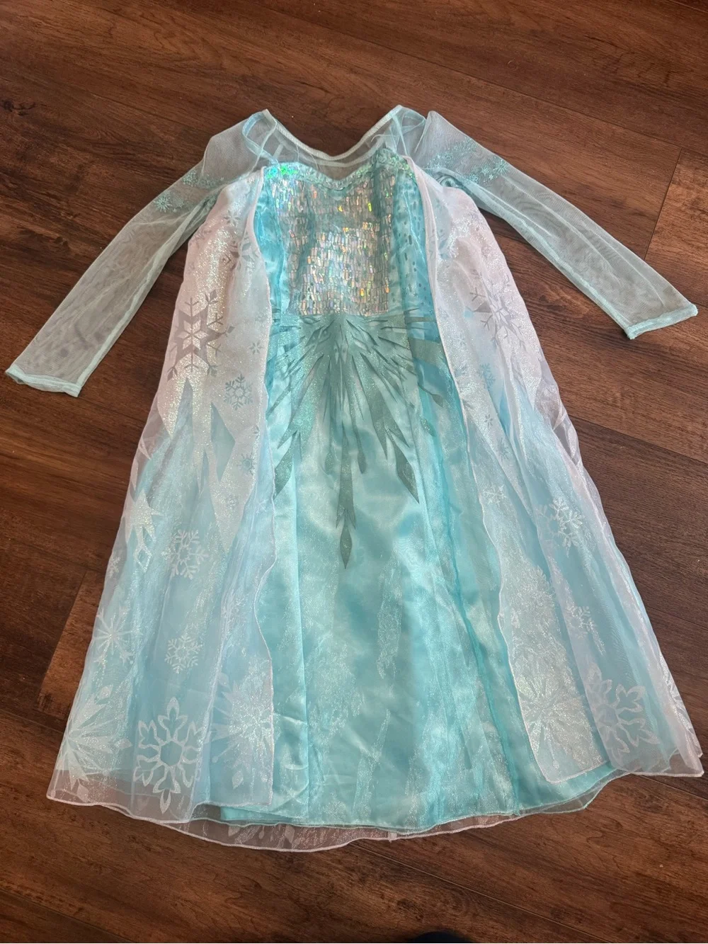 Disney Store size 5/6 Girls Elsa Frozen Dress Up Costume